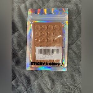 NWT Sticky Grippy Suction Set in Brown